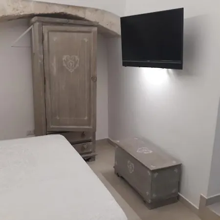 A Casett Apartment *
